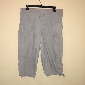 Grey cargo capris
